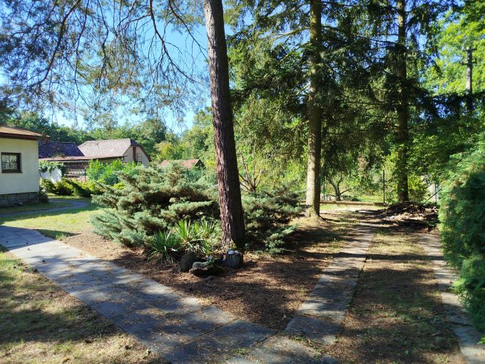 Foto: BUNGALOV25 23 - Perspektivn zdn bungalov 3 + k.k.  se zahradou 678 m² u Davle