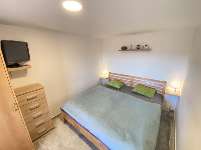 Foto: CHATA JILOVE22 07 - Slunn� zateplen� chata se zahradou 984&nbsp;m&sup2;