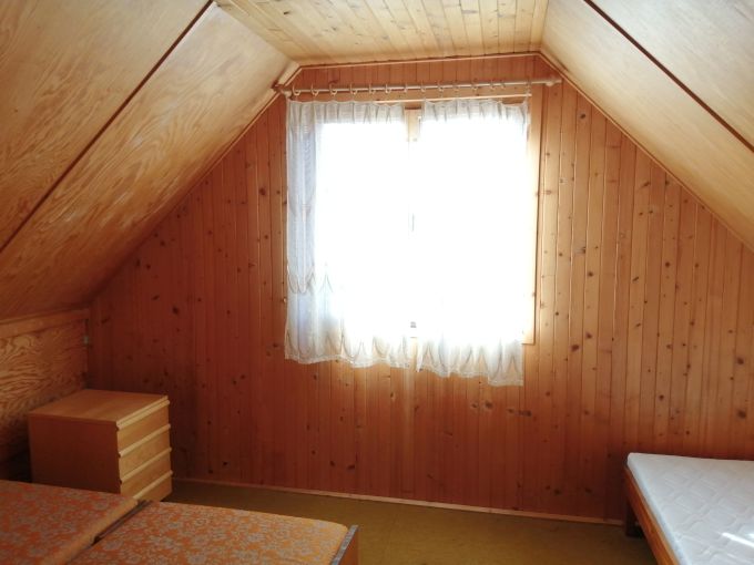 Foto: CHLOMEK22 13 - Zdn patrov chata s prostornou zahradou 1376 m²