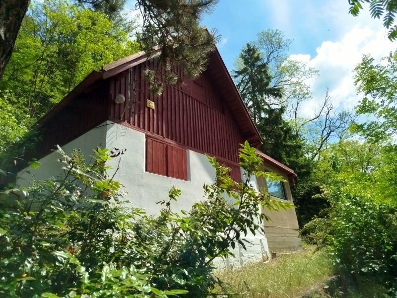 Zděná rybářská u Davle
