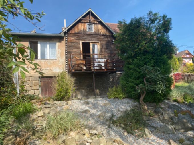 Foto: CHRAST21 03 - Venkovsk rodinn dm k rekonstrukci se zahradou 722 m² a gar