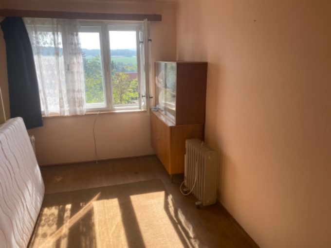 Foto: CHRAST21 05 - Venkovsk rodinn dm k rekonstrukci se zahradou 722 m² a gar