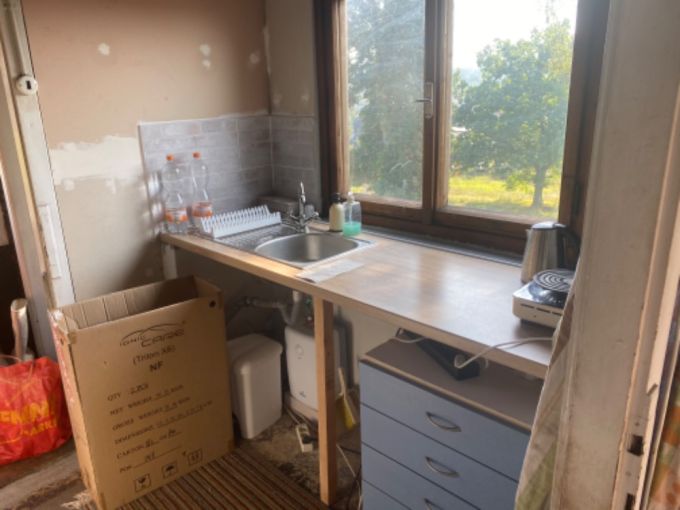 Foto: CHRAST21 08 - Venkovsk rodinn dm k rekonstrukci se zahradou 722 m² a gar