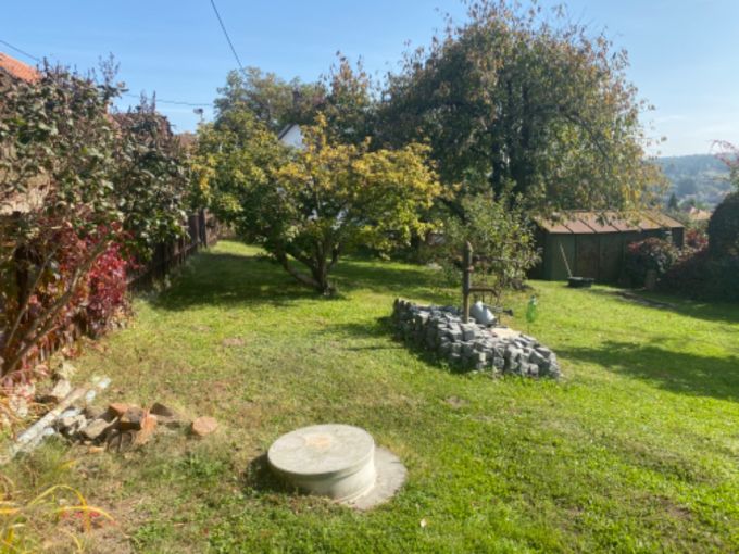 Foto: CHRAST21 13 - Venkovsk rodinn dm k rekonstrukci se zahradou 722 m² a gar