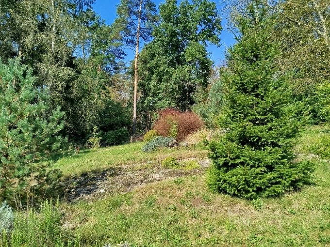 Foto: CHRAST25 06 - D�kladn� rodinn� d�m s kouzelnou proslun�nou zahradou 2 570&nbsp;m&sup2;