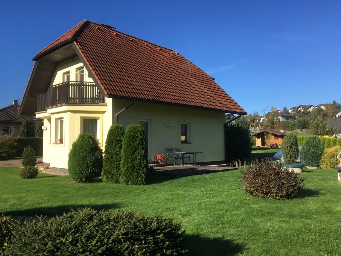 Foto: CTYRKOLY19 15 - Precizn zateplen rodinn dm 5+1 s prostornou zahradou 1597 m², gar, baznem a zahradnm srubem