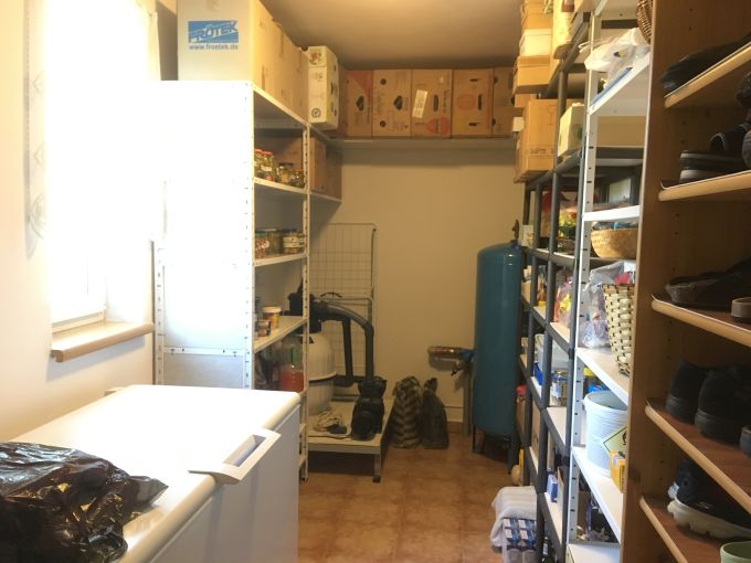 Foto: CTYRKOLY19 29 - Precizn zateplen rodinn dm 5+1 s prostornou zahradou 1597 m², gar, baznem a zahradnm srubem