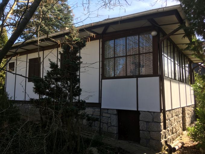 Foto: DAVLE 02 - Perspektivn slunn chata se zahradou 670 m²