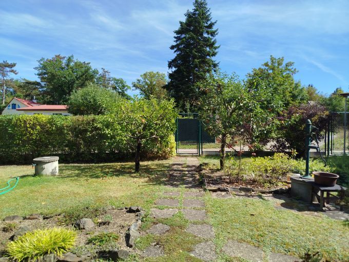 Foto: DAVLE25 22 - Sympatick zdn rekrean chata se zahradou 458 m²
