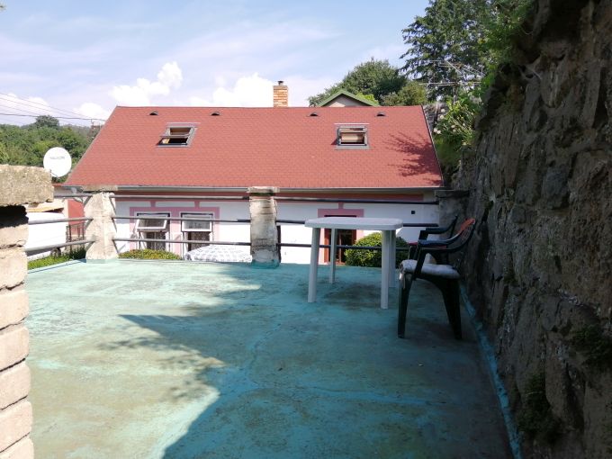 Foto: DOMEK20 17 - Zdn domek 2+1 se zahrdkou 266 m² a podsklepenou terasou
