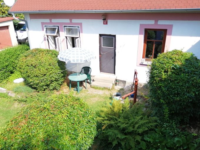 Foto: DOMEK20 28 - Zdn domek 2+1 se zahrdkou 266 m² a podsklepenou terasou