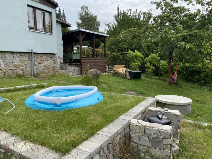 Foto: HOSTERADICE24 03 - Zateplen podsklepen chata v Kamennm Pvozu se zahradou 539 m²