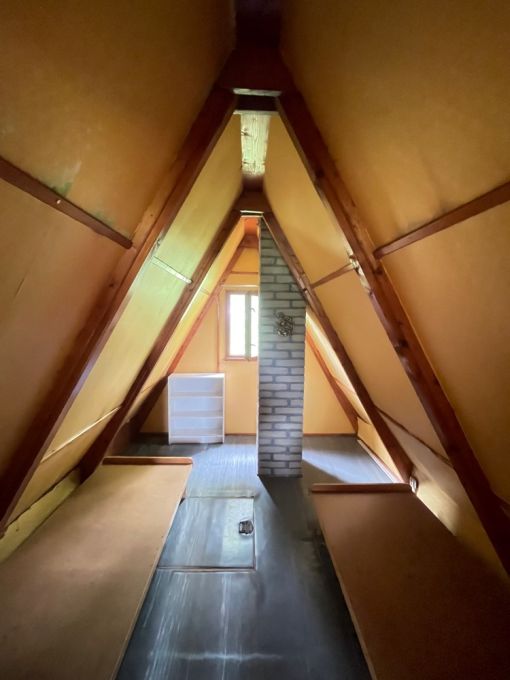 Foto: HRADISTKO22 13 - Zasovan stavebn parcela o vme 460 m² s chatou 