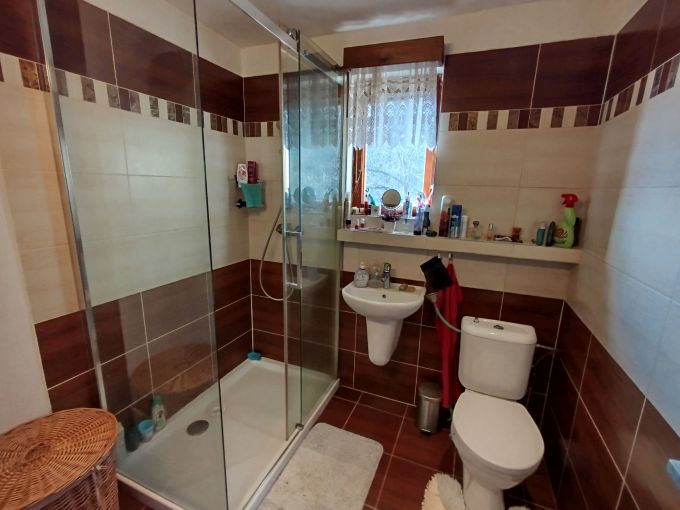 Foto: KP 25 07 - Zdn patrov chata s gar, vlastn parcelou 450 m² a baznkem
