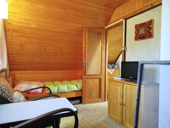 Foto: KP 25 10 - Zdn patrov chata s gar, vlastn parcelou 450 m² a baznkem
