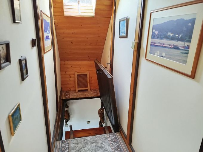 Foto: KP 25 12 - Zdn patrov chata s gar, vlastn parcelou 450 m² a baznkem