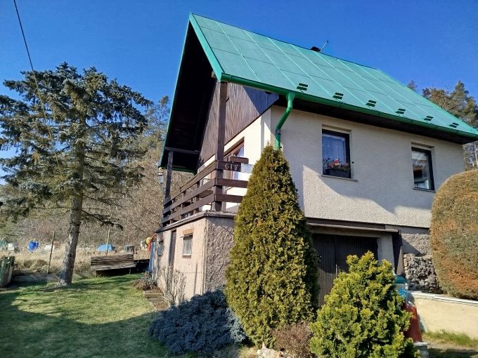 Foto: KP 25 20 - Zdn patrov chata s gar, vlastn parcelou 450 m² a baznkem