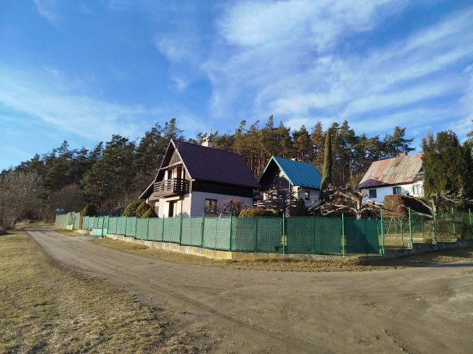 Foto: KP 25 24 - Zdn patrov chata s gar, vlastn parcelou 450 m² a baznkem