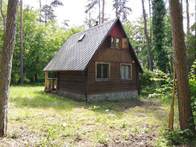 Foto: PETROV21 12 - Pohdkov lesn chata nad dolm eky Szavy