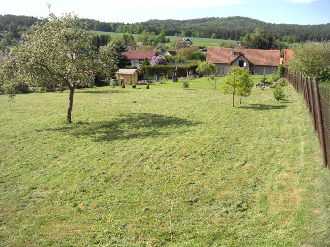 Foto: POZEMEK ZAHRADA 03 - Slunn stavebn parcela 1 042 m² na vstavbu RD v Krhanicch 