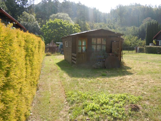 Foto: SAMECHOV20 06 - Rybsk parcela 916 m² na behu eky Szavy s altnem