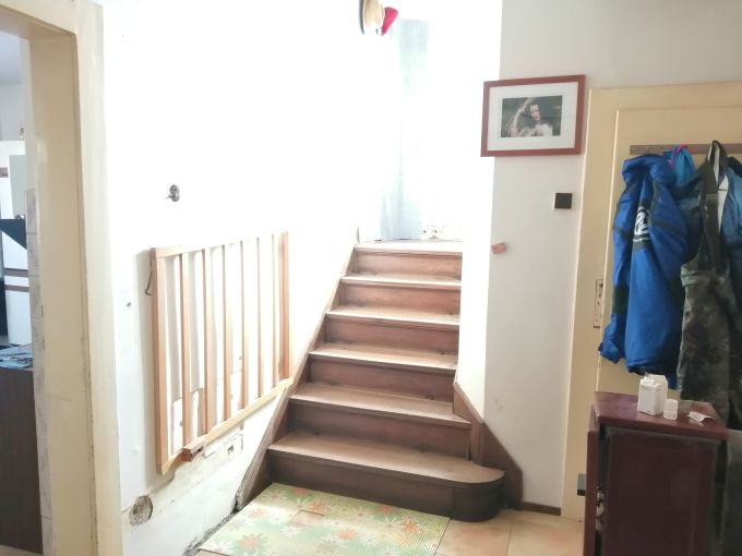 Foto: SULICE21 07 - Rodinn dm 4+1 se samostatnou gar a zahradou 960 m²