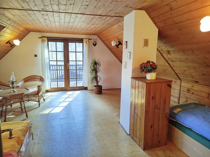 Foto: TRESNOVKA25 09 - Slunn� zd�n� chata se zahradou 708&nbsp;m&sup2;