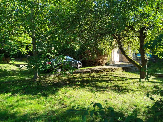 Foto: VILA25 21 - Patrov zdn vila k rekonstrukci s pozemkem 7 072 m²